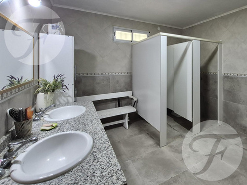 Casa Quinta En Venta Barrio Los Azahares, San Pedro