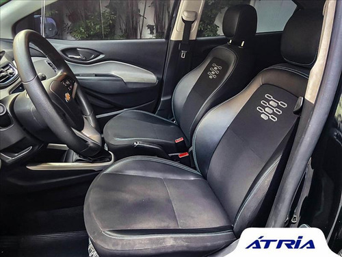 Imagem 10 de 14 de Chevrolet Onix 1.4 Mpfi Lt 8v