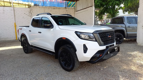Nissan Frontier 4.0 Pro-4x V6 4x4 At