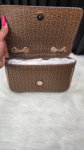 Bolsa Guess Sg917613 Nueva 100 % Original Con Etiqueta Marrón Claro Estampado Oro Marrón Claro