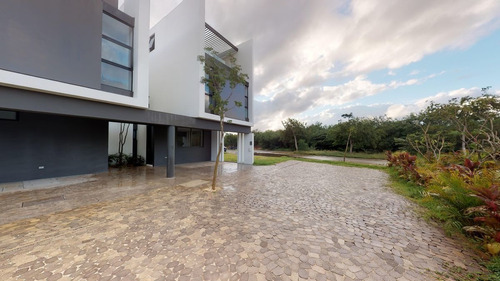 Imagen 3 de 19 de Townhouse Con Alberca En Venta Zona Norte De Merida