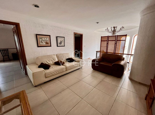 Imagen 11 de 30 de Casa En Venta, Av. Naciones Unidas, Zapopan