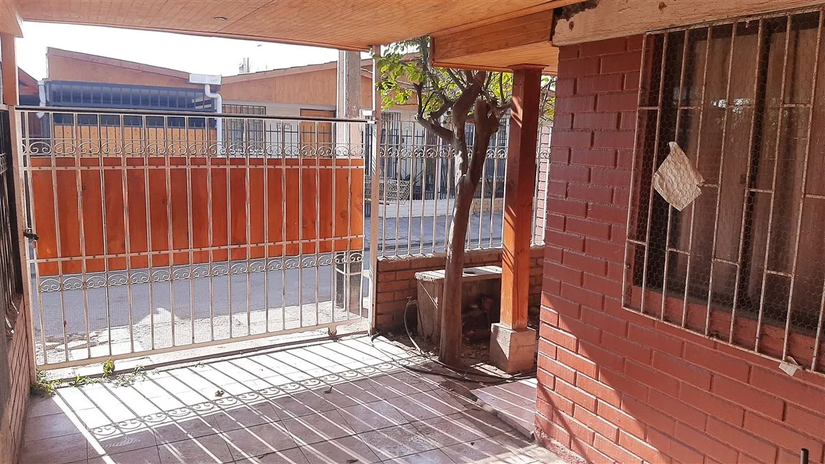Imagen 2 de 20 de Casa En Venta De 4 Dorm. En Puente Alto