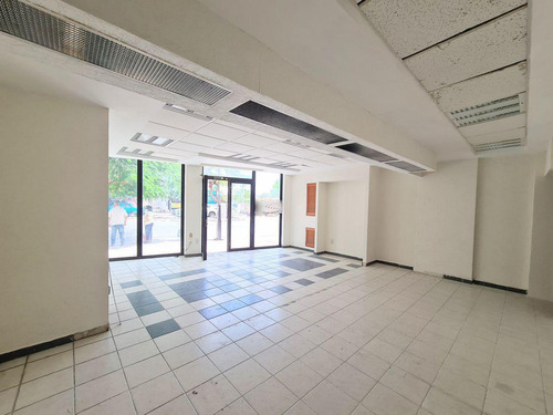 Local U Oficina En Renta Sobre Av. Itzaes | Mérida