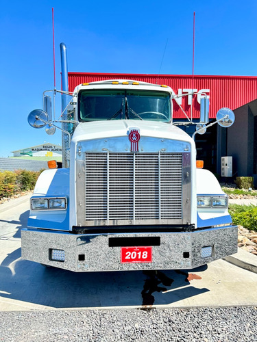 Tractocamion Kenworth T-800 Seminuevo 2018 Con Camarote
