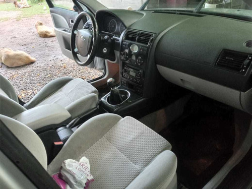 Ford Mondeo 2002 2.0 Ghia