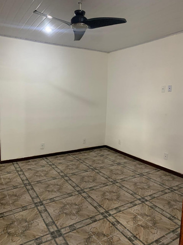 Terreno 300m2, Com 1 Casa De 3 Dormitórios