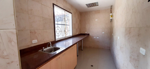 Imagen 6 de 18 de Se Alquila Oficina 220m2 La Florida