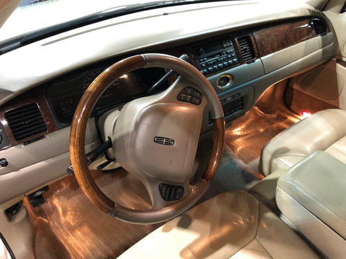 Imagen 9 de 15 de Ford Lincoln Cartier 2000