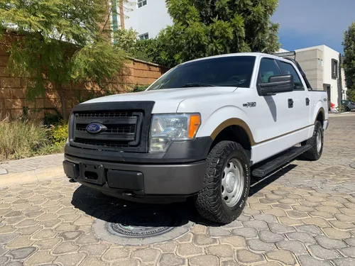 Ford F-150 XL DOBLE CABINA 4x4