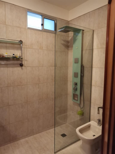 Imagen 20 de 23 de Fina Y Reciclada Oficina O Vivienda Sobre Av. Libertador