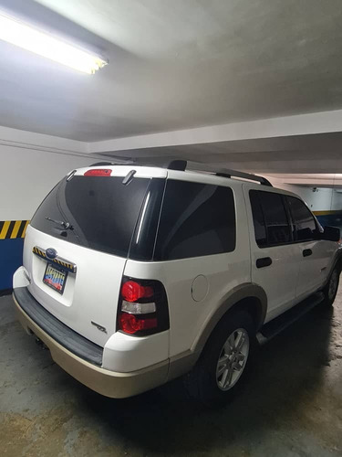 Imagen 4 de 9 de Ford Explorer