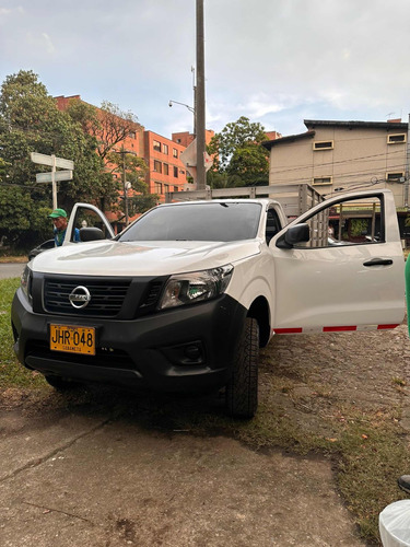 Nissan Np300 Frontier 2.5 Gas-gasolina 4x2