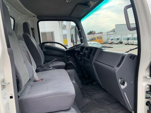 Imagen 9 de 14 de Isuzu Elf 400 2021