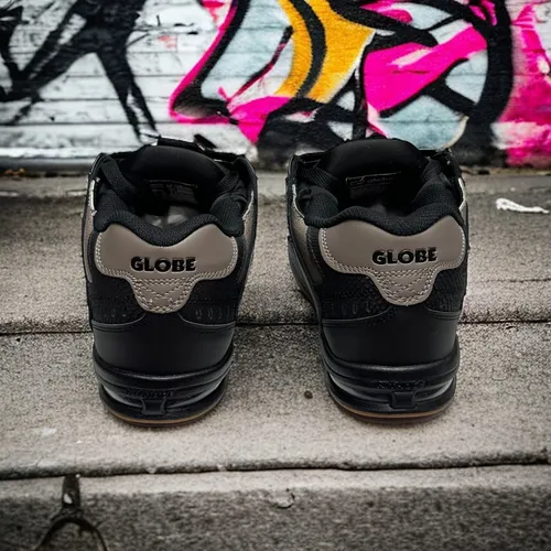 Globe sabre charcoal deals