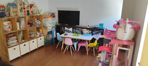 Casa En Venta De 4 Dorm. En Las Condes Apumanque J80