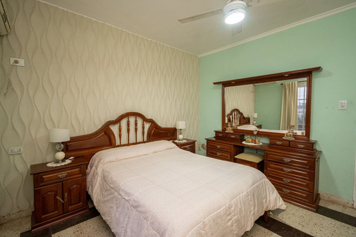 Se Vende Casa Interna Muy Grande En Barrio Roma