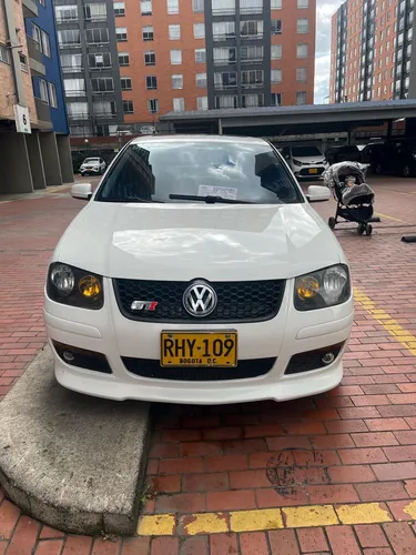 Jetta Versión Full, Cojineria En Cuero, Es Automático