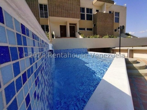 Townhouse Con  Parque Infantil ,piscina. Planta Electrica 50%, Pozo De Agua En Venta El  Rncon Naguanagua Carabobo  Leida Falcon Lf24-23614