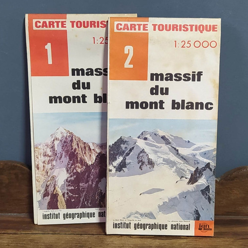 Dois Mapas Gigantescos Do Massif Du Mont Blanc