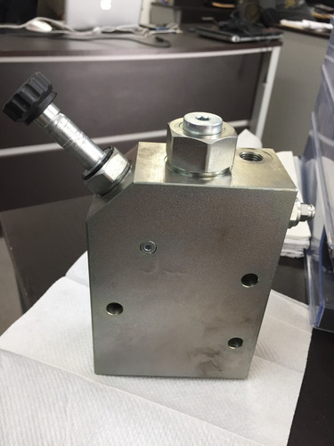 Imagen 2 de 13 de 01) Electrovalvula Para Instalar Martillo A Retroexcavadora