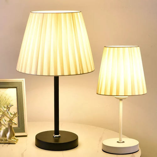 Lámpara De Mesa En Tela Lámpara De Mesita De Noche
