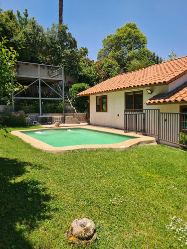 Cómoda Casa Con Inigualable Vista (63494)