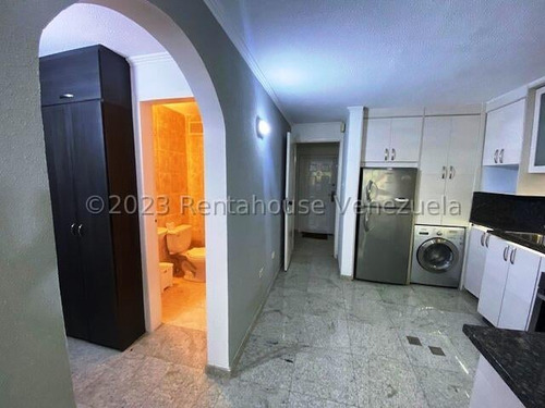 Imagen 12 de 27 de Apartamento Un Nivel Remodelado En Calle Cerrada En Venta En Los Naranjos Humboldt Caracas