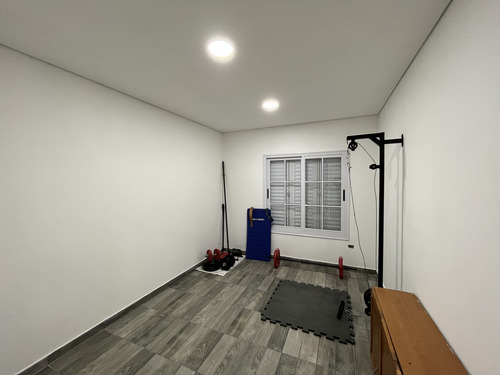 Vendo Casa Con 4 Habitaciones En Herrera, Entre Ríos.