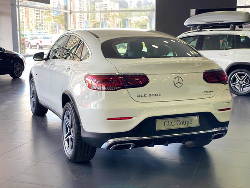 Imagen 2 de 19 de Mercedes-benz Clase Glc Glc 300 E Coupe