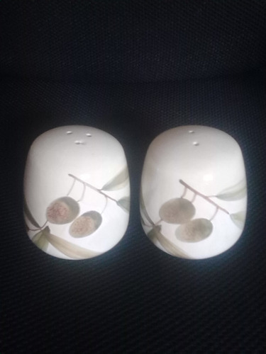 Salero Y Pimentero De Porcelana. Importados. Oferta. (Usado)