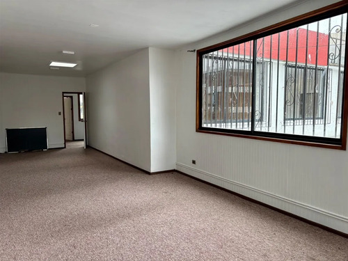 Casa Comercial De 453 M En Arriendo 12 Privados Centro 