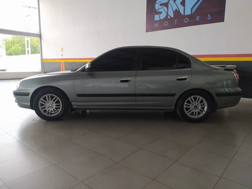 Imagen 4 de 10 de Hyundai Elantra Sistema De Gas Activo