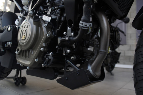 Svartpilen 200 Husqvarna Scrambleer Neo Retro Urbana Agil