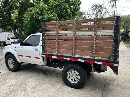 Nissan Frontier 3.0 STD D22 4X4 MT