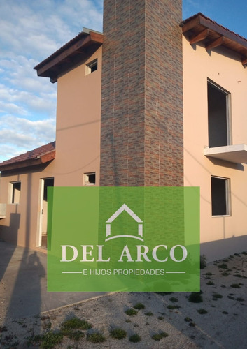 Imagen 2 de 10 de Duplex / 3 Dormitorios - Calle 86 Entre 6 Y 7 - Mar Del Tuyu