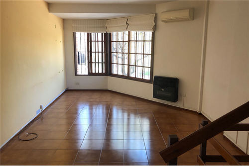 Venta Triplex C/cochera Frente A Parque Saavedra