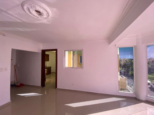 Imagen 16 de 25 de Vendo Apartamento 3er Nivel San Isidro