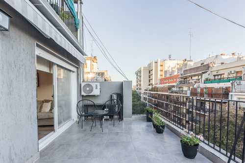 Departamento. Al Frente . Balcón Terraza + Parrilla Vista Abierta.