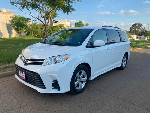 Toyota Sienna 3.5 Le At