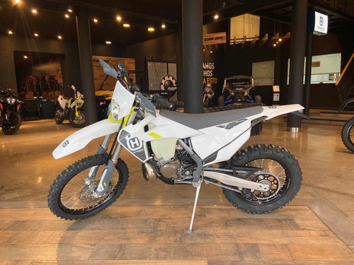 Imagen 22 de 25 de Husqvarna Te 300 I 2022 0km Stock Fisico Enduro