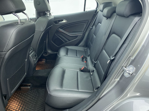 Imagen 20 de 25 de Mercedes Benz Gla 200 1.6 Turbo