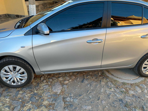 Toyota Yaris 1.5 Core Sedan Mt