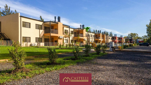 Duplex De 4 Ambientes En Venta En Pilar