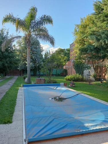 Venta Casa Sobre Peron Amplio Lote C Pileta Y Mueb