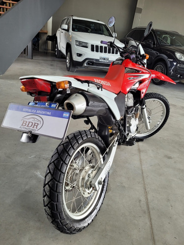 Imagen 6 de 17 de Impecable Honda Tornado Xr 250 Año 2017 Con Solo 13.000 Km