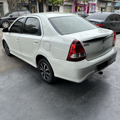 Toyota Etios 1.5 Platinum At