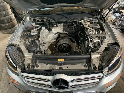 Mercedes Benz Glc300 2018. Solo Por Partes Desarme De Asegur