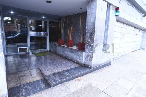 Villa Del Parque - Departamento De 3 Ambientes - Oportunidad
