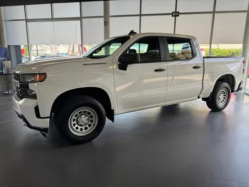 Chevrolet Silverado 4.3 V6 2500 Wt Doble Cabina 4x4 At